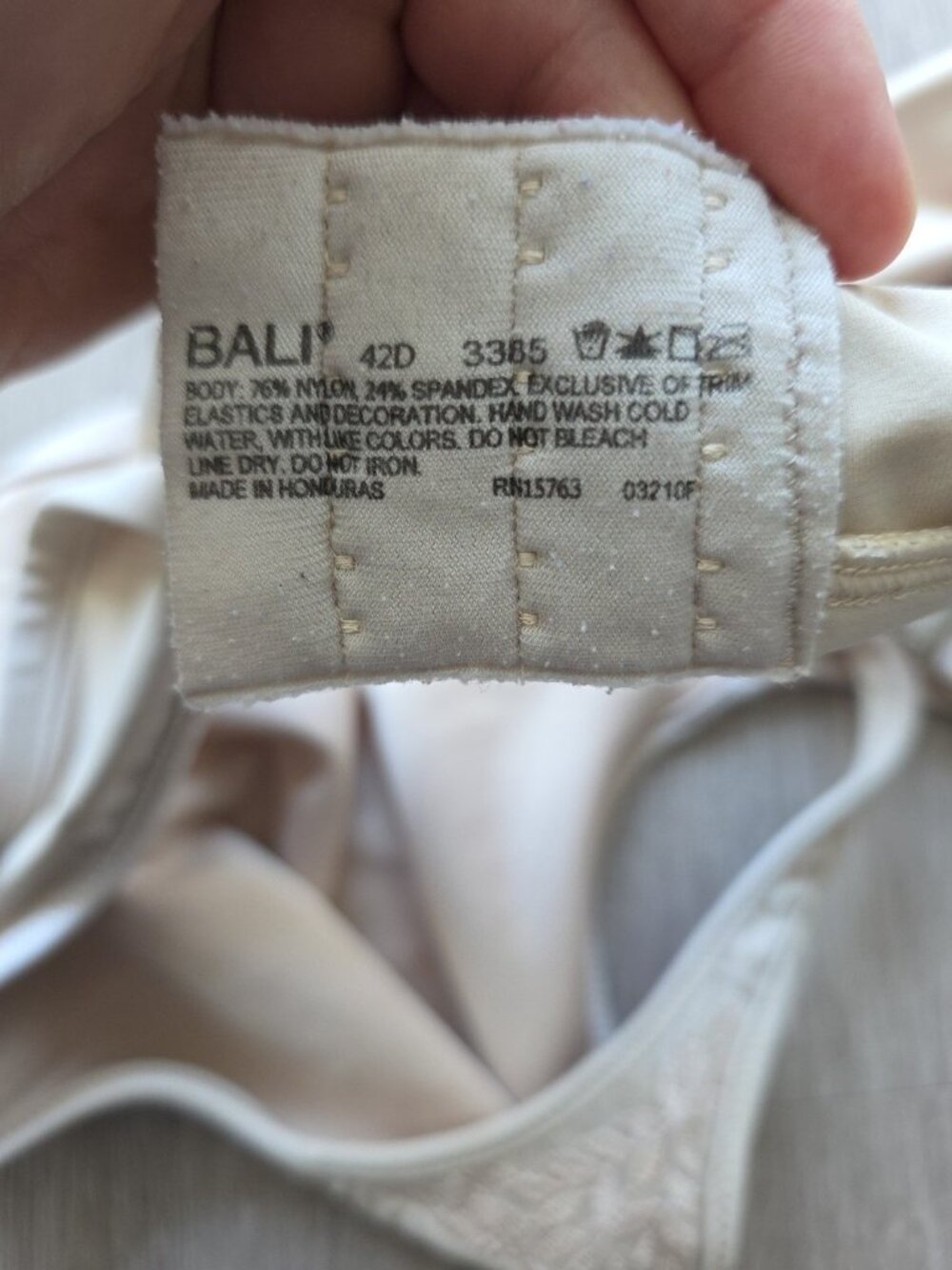 Lot 2 Womens Bras 42D Nude Bali Olga Full Coverage Underwire Support - Picture 7 of 11